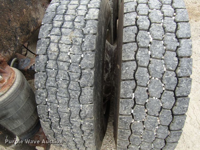 image for item EV9298 2005 Mack CV713  semi truck