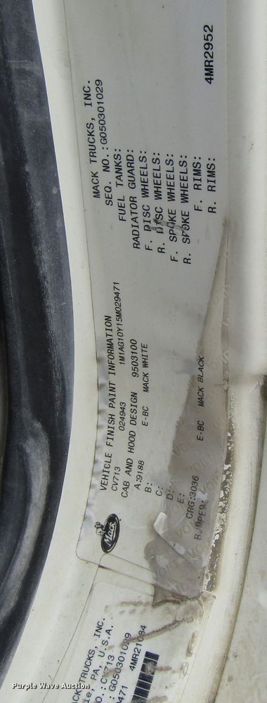 image for item EV9298 2005 Mack CV713  semi truck