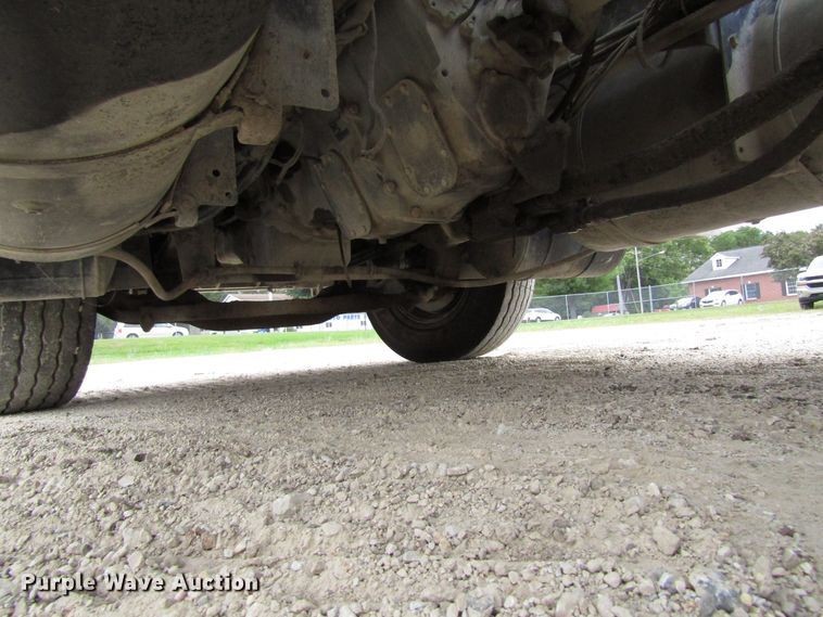 image for item EV9299 2005 Mack CV713  semi truck