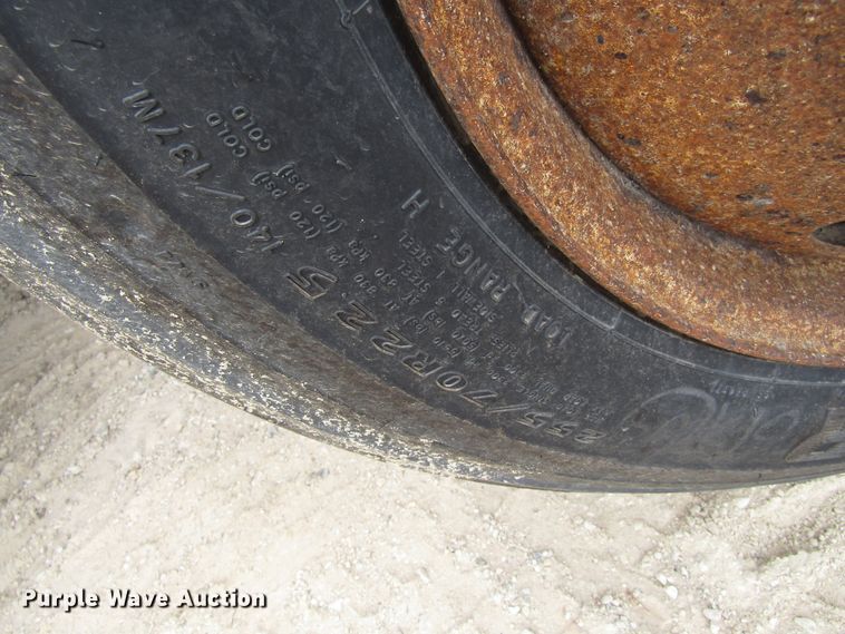 image for item EV9299 2005 Mack CV713  semi truck