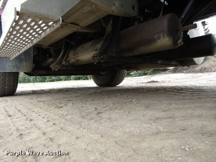 image for item EV9300 1994 International 9200  dump truck