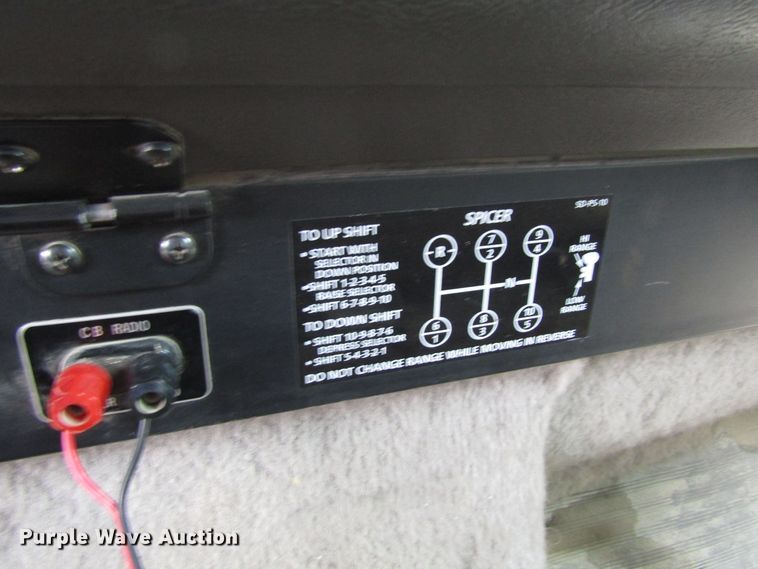 image for item EV9300 1994 International 9200  dump truck