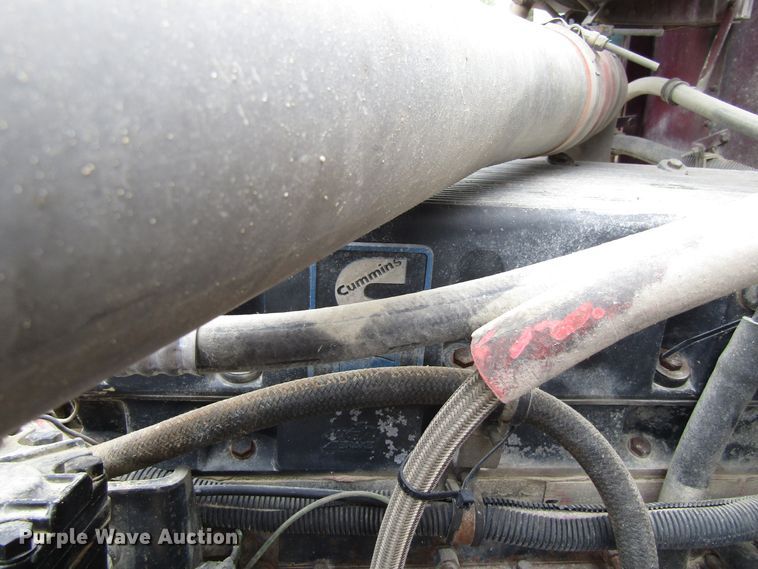 image for item EV9300 1994 International 9200  dump truck