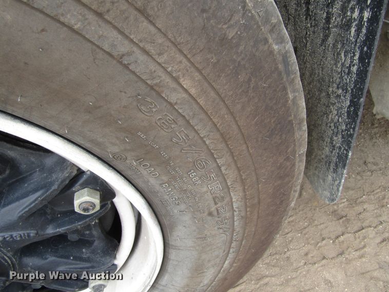 image for item EV9300 1994 International 9200  dump truck