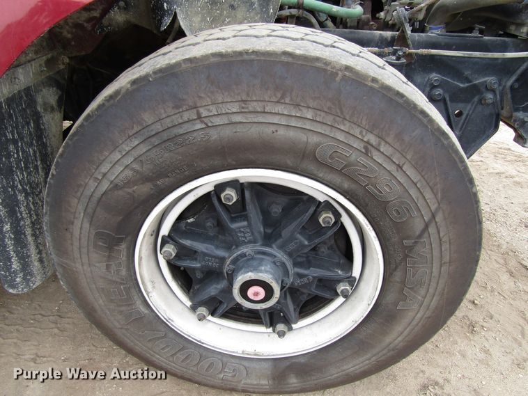 image for item EV9300 1994 International 9200  dump truck