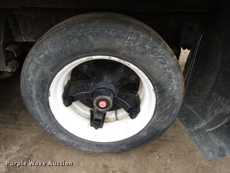 image for item EV9300 1994 International 9200  dump truck