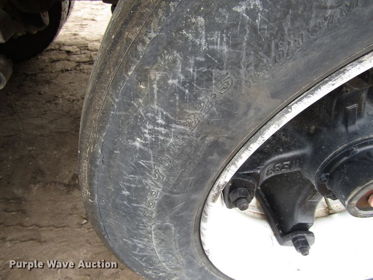 image for item EV9300 1994 International 9200  dump truck