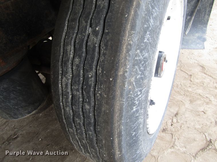 image for item EV9300 1994 International 9200  dump truck