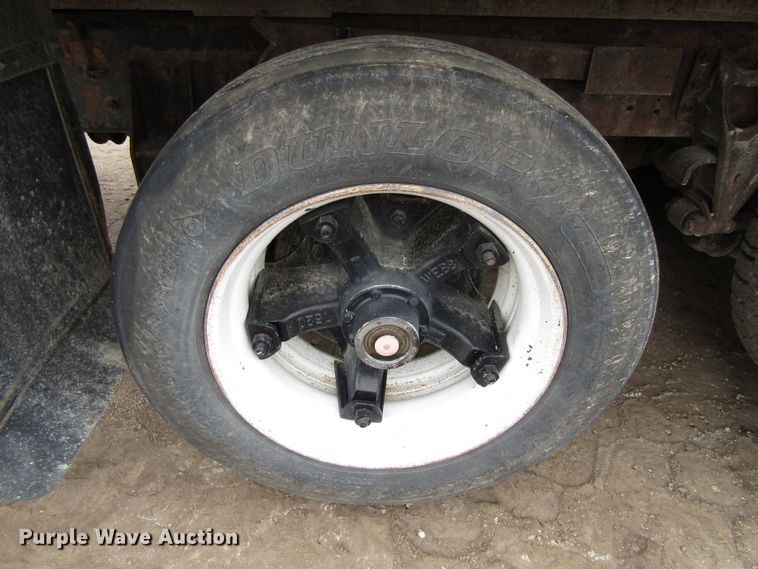 image for item EV9300 1994 International 9200  dump truck