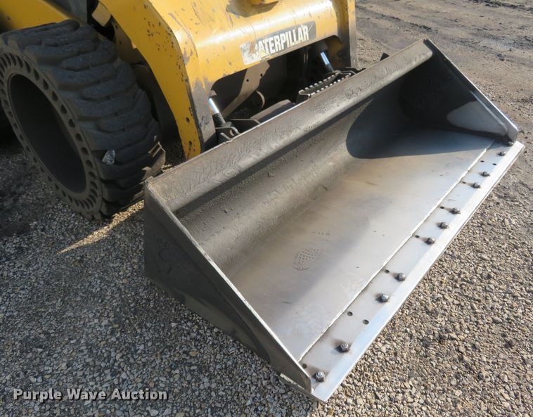 image for item FP9366 2012 Caterpillar 262C  skid steer loader