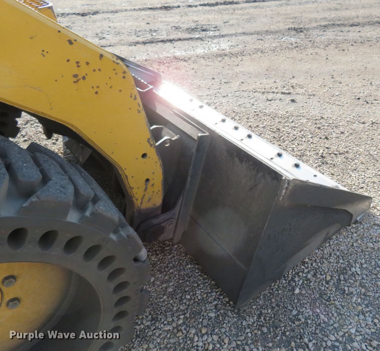 image for item FP9366 2012 Caterpillar 262C  skid steer loader