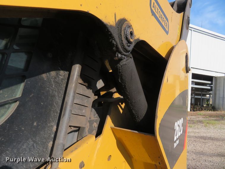 image for item FP9366 2012 Caterpillar 262C  skid steer loader