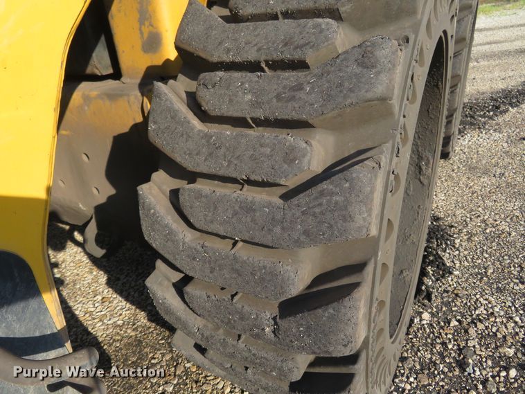 image for item FP9366 2012 Caterpillar 262C  skid steer loader