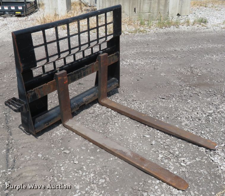 image for item FP9366 2012 Caterpillar 262C  skid steer loader