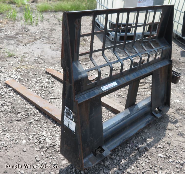 image for item FP9366 2012 Caterpillar 262C  skid steer loader