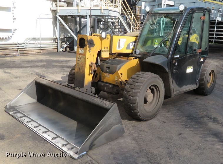 image for item FP9368 2011 Caterpillar TH255  telehandler
