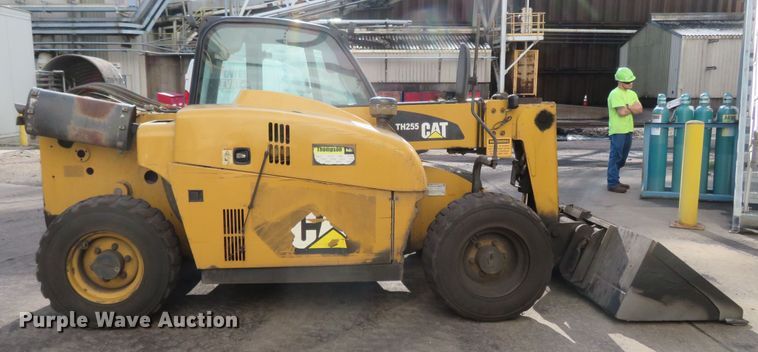 image for item FP9368 2011 Caterpillar TH255  telehandler