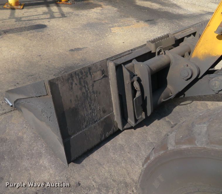 image for item FP9368 2011 Caterpillar TH255  telehandler