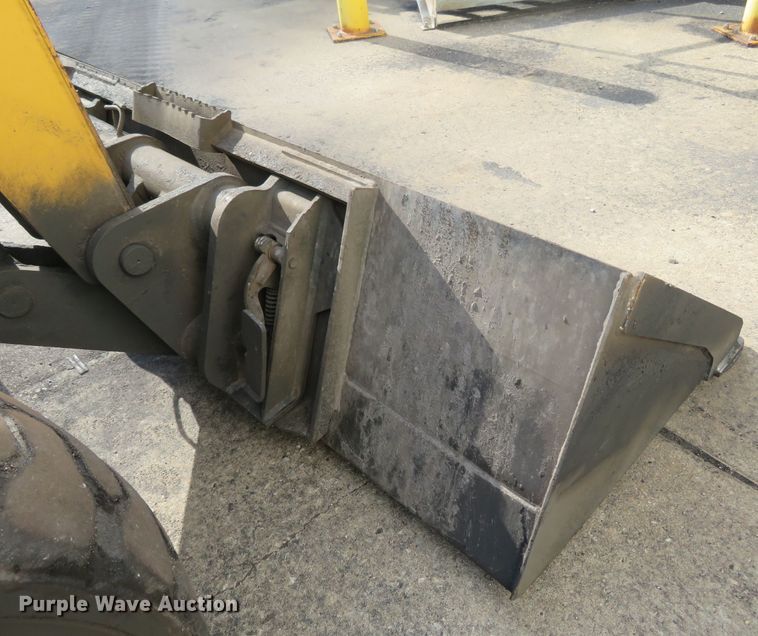 image for item FP9368 2011 Caterpillar TH255  telehandler