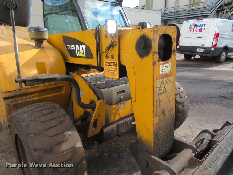 image for item FP9368 2011 Caterpillar TH255  telehandler