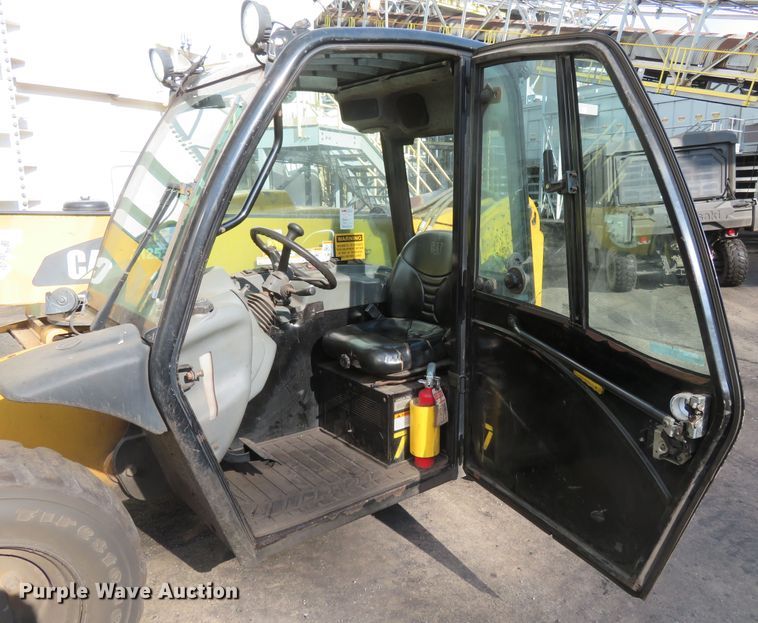 image for item FP9368 2011 Caterpillar TH255  telehandler