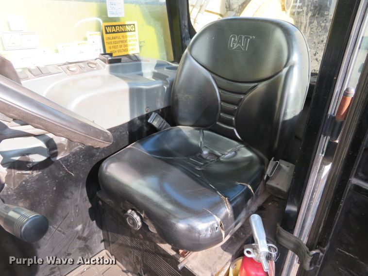 image for item FP9368 2011 Caterpillar TH255  telehandler