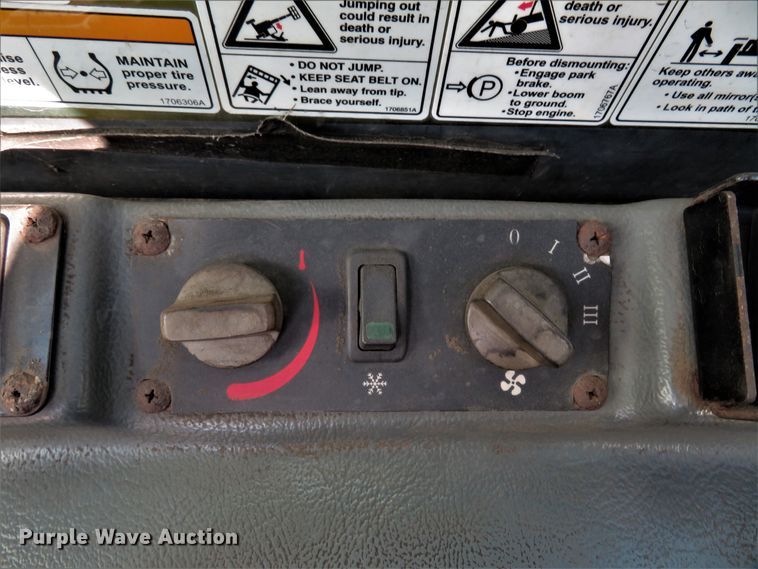 image for item FP9368 2011 Caterpillar TH255  telehandler