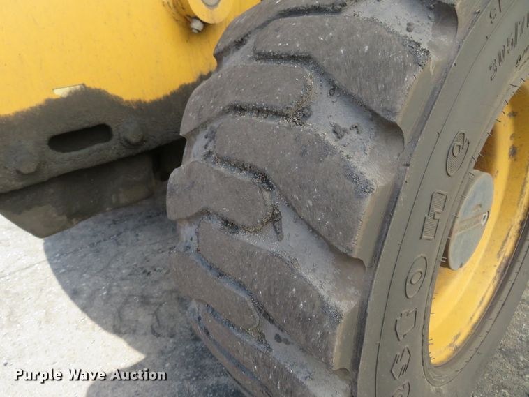 image for item FP9368 2011 Caterpillar TH255  telehandler