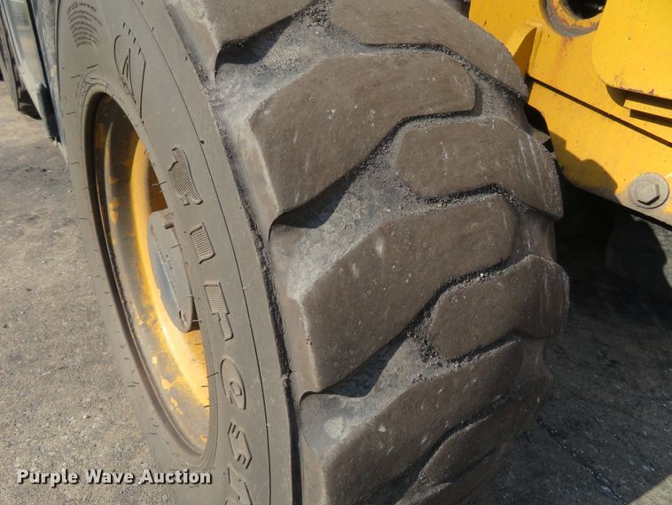 image for item FP9368 2011 Caterpillar TH255  telehandler