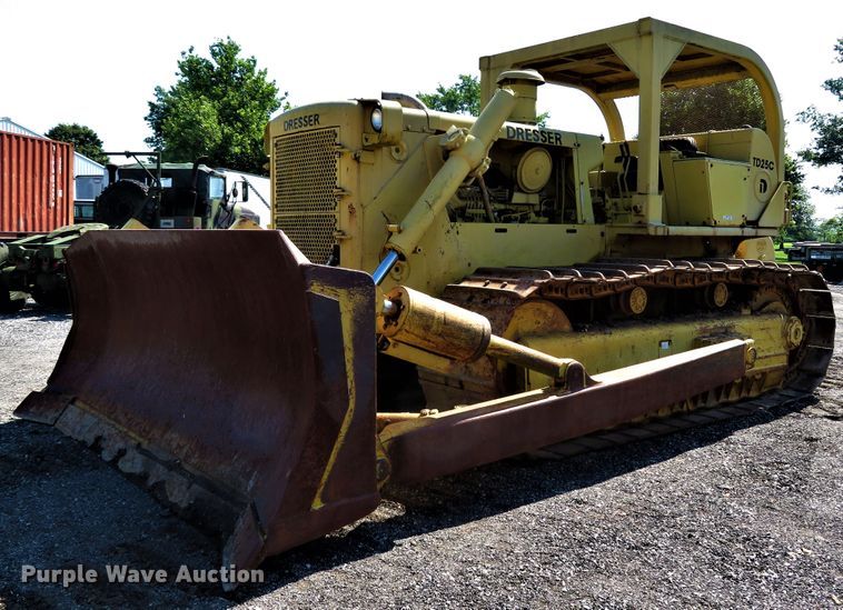 image for item FP9371 1978 International TD25C  dozer