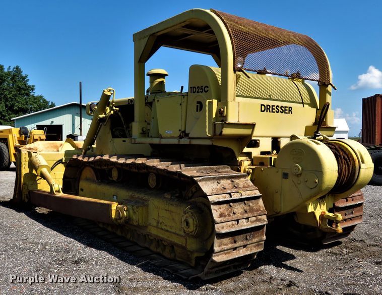 image for item FP9371 1978 International TD25C  dozer