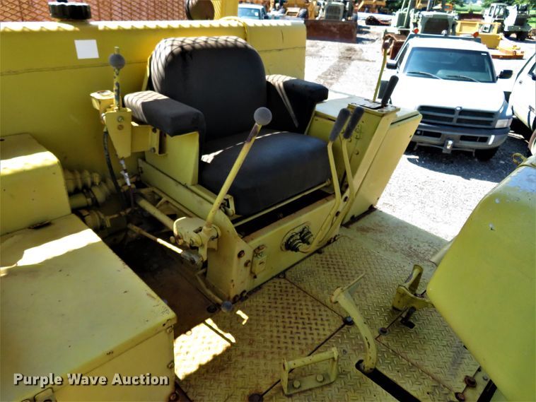 image for item FP9371 1978 International TD25C  dozer