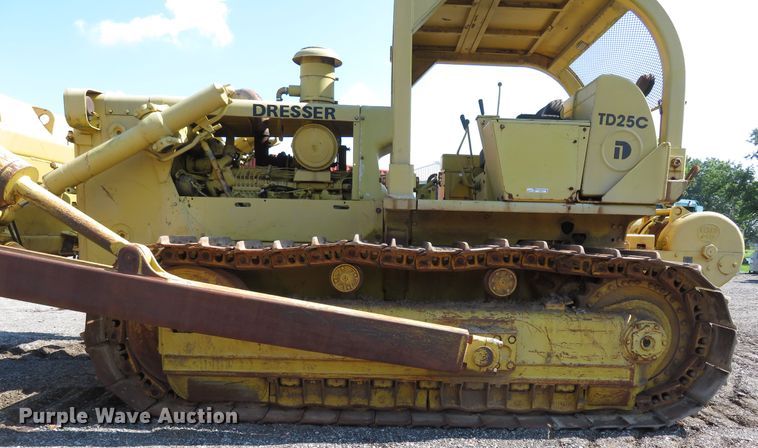 image for item FP9371 1978 International TD25C  dozer