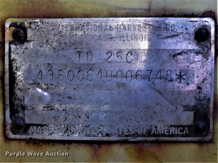 image for item FP9371 1978 International TD25C  dozer