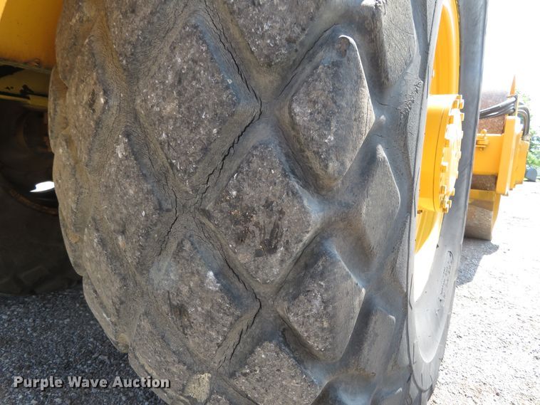 image for item FP9372 1989 Bomag BW213D  single drum vibratory roller