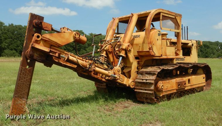 image for item HC9183 Dresser TD25  crawler cable plow