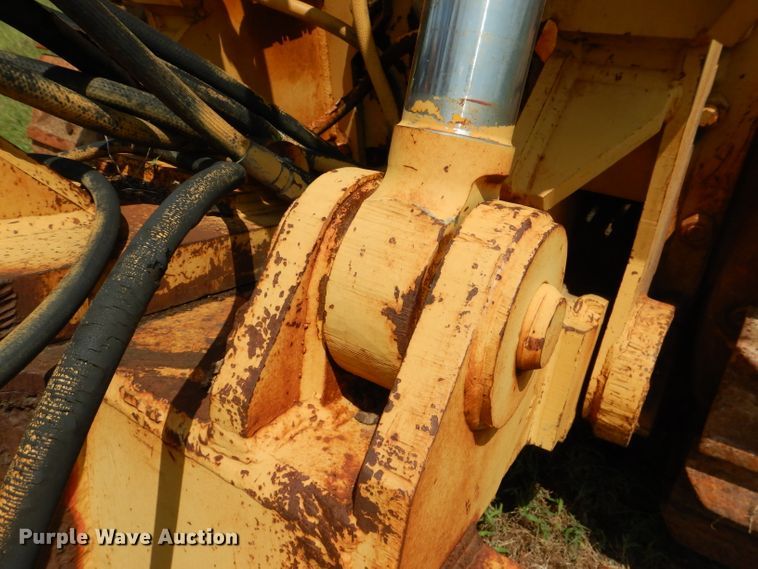 image for item HC9183 Dresser TD25  crawler cable plow