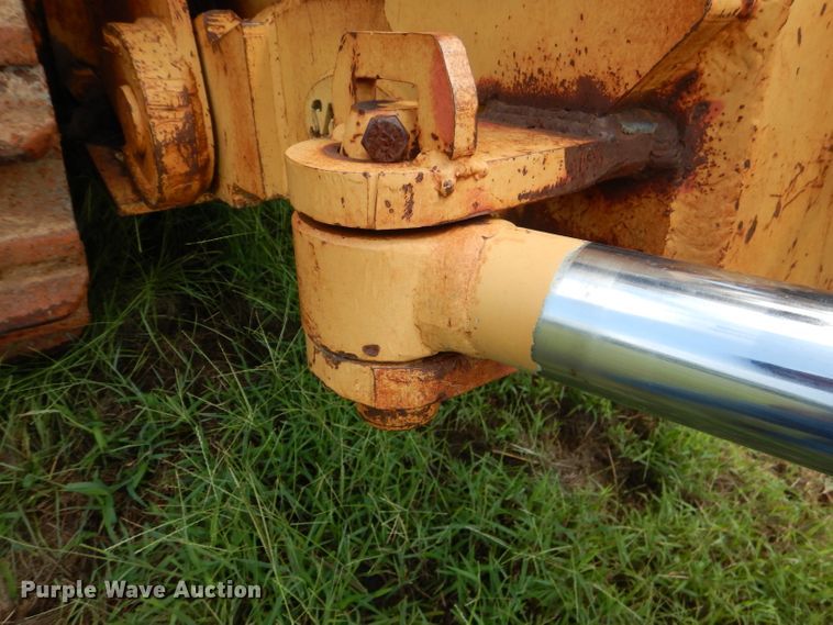 image for item HC9183 Dresser TD25  crawler cable plow