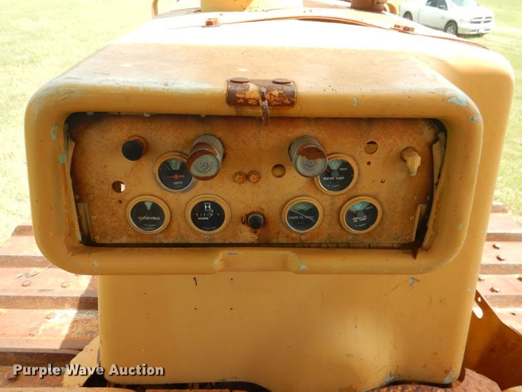 image for item HC9183 Dresser TD25  crawler cable plow