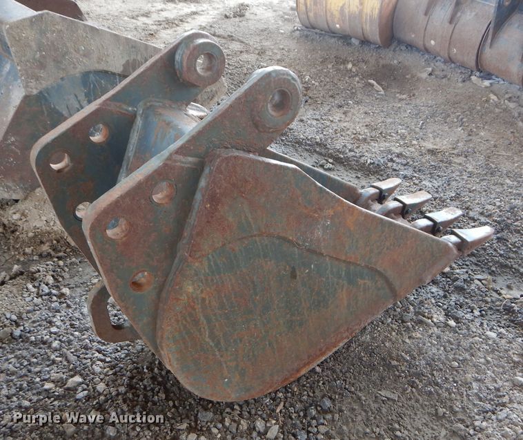 image for item HF9244 John Deere  16"W backhoe bucket