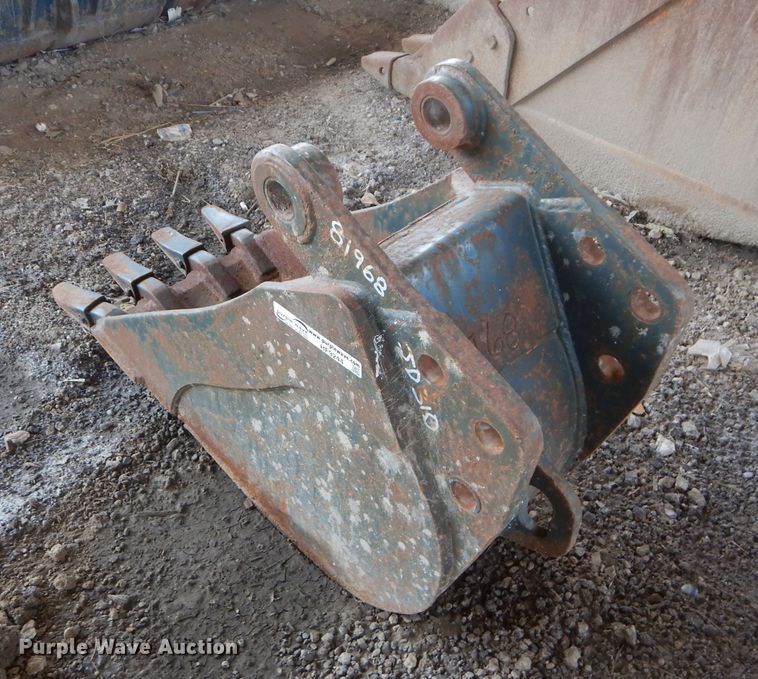 image for item HF9244 John Deere  16"W backhoe bucket