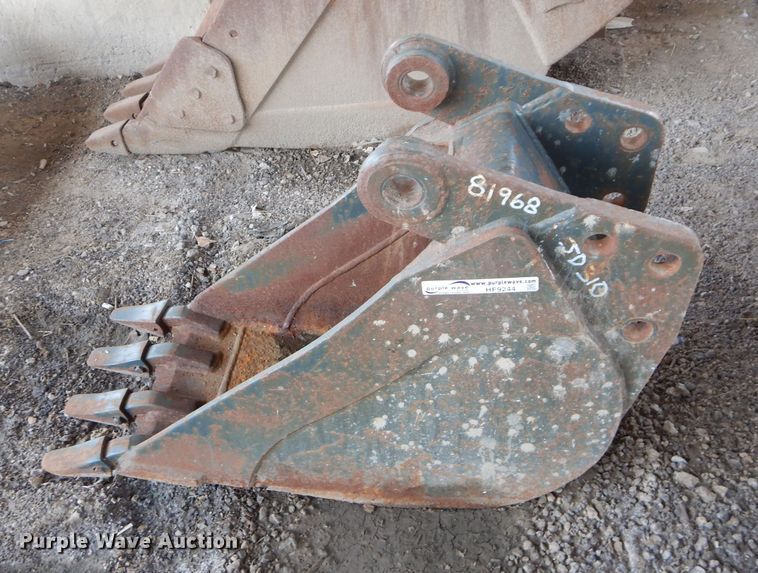 image for item HF9244 John Deere  16"W backhoe bucket