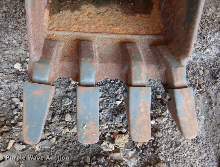 image for item HF9244 John Deere  16"W backhoe bucket