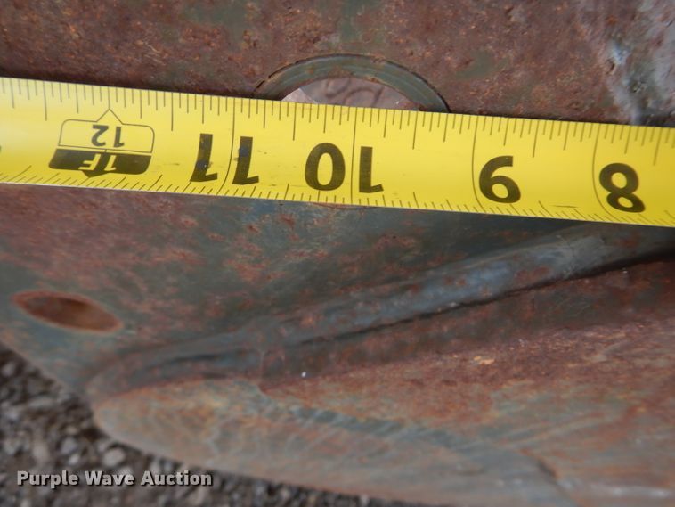 image for item HF9244 John Deere  16"W backhoe bucket