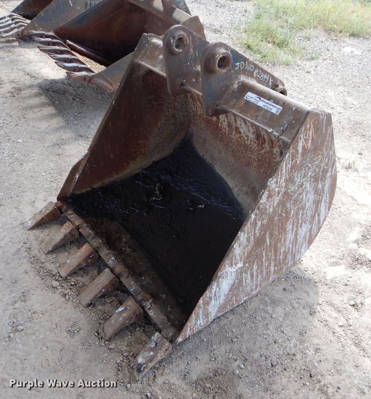 image for item HF9246 John Deere  36"W backhoe bucket