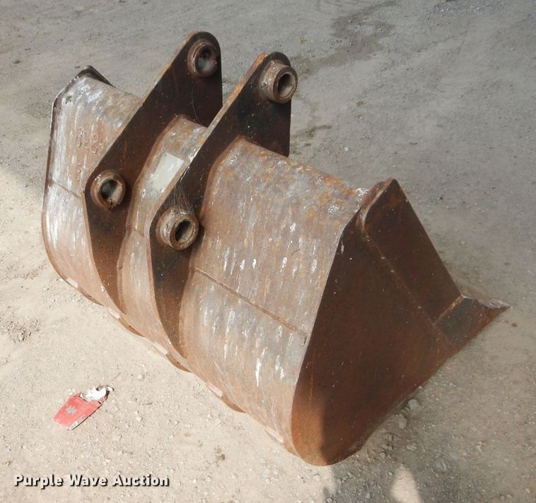 image for item HF9246 John Deere  36"W backhoe bucket