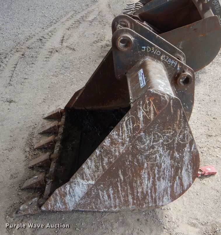 image for item HF9246 John Deere  36"W backhoe bucket