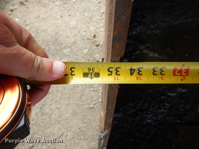 image for item HF9246 John Deere  36"W backhoe bucket