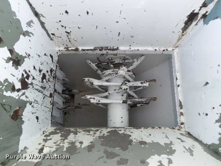 image for item HF9936 1998 Bowie 1100  hydro seeder