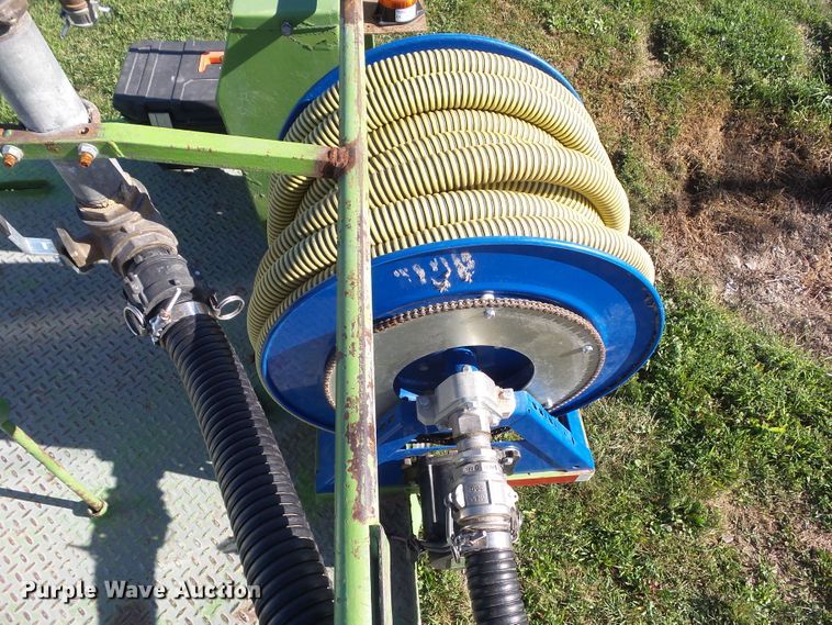 image for item HF9936 1998 Bowie 1100  hydro seeder